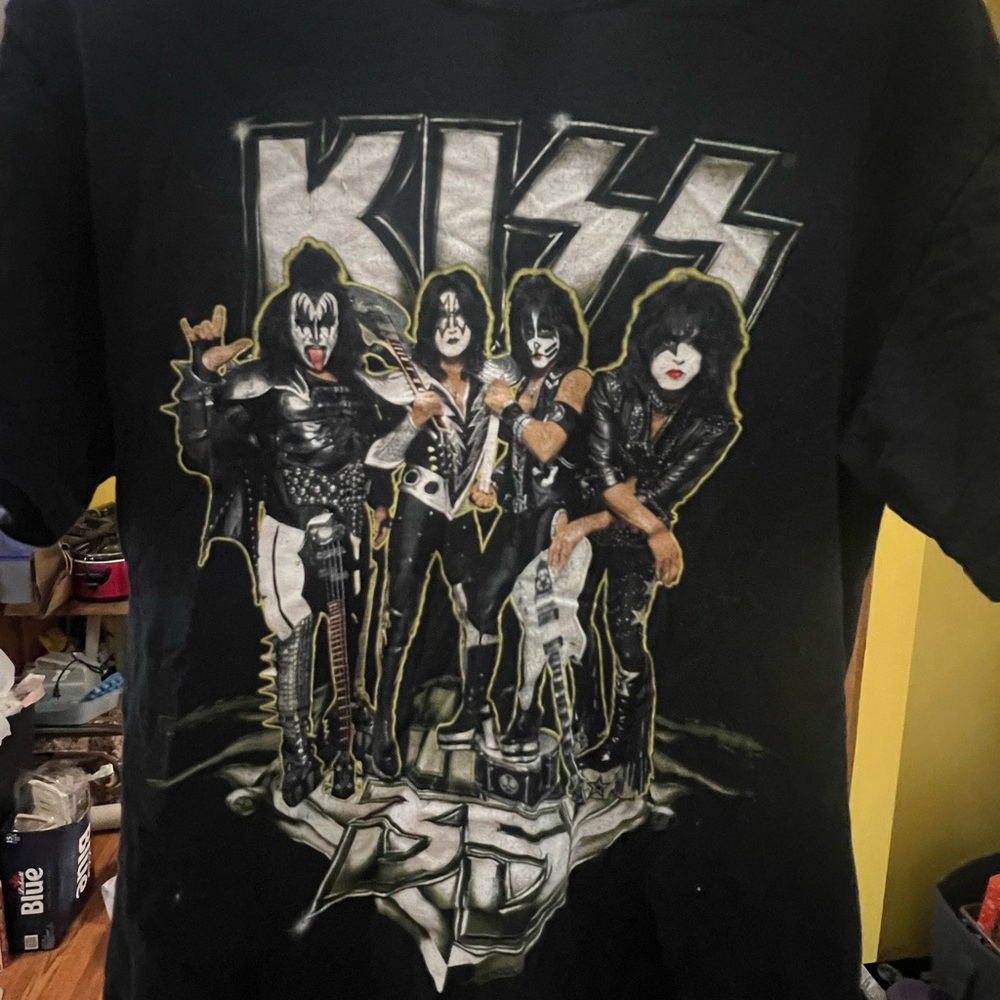 KISS Black Graphic T-Shirt  Older ! Concert t-shirt Band shirt